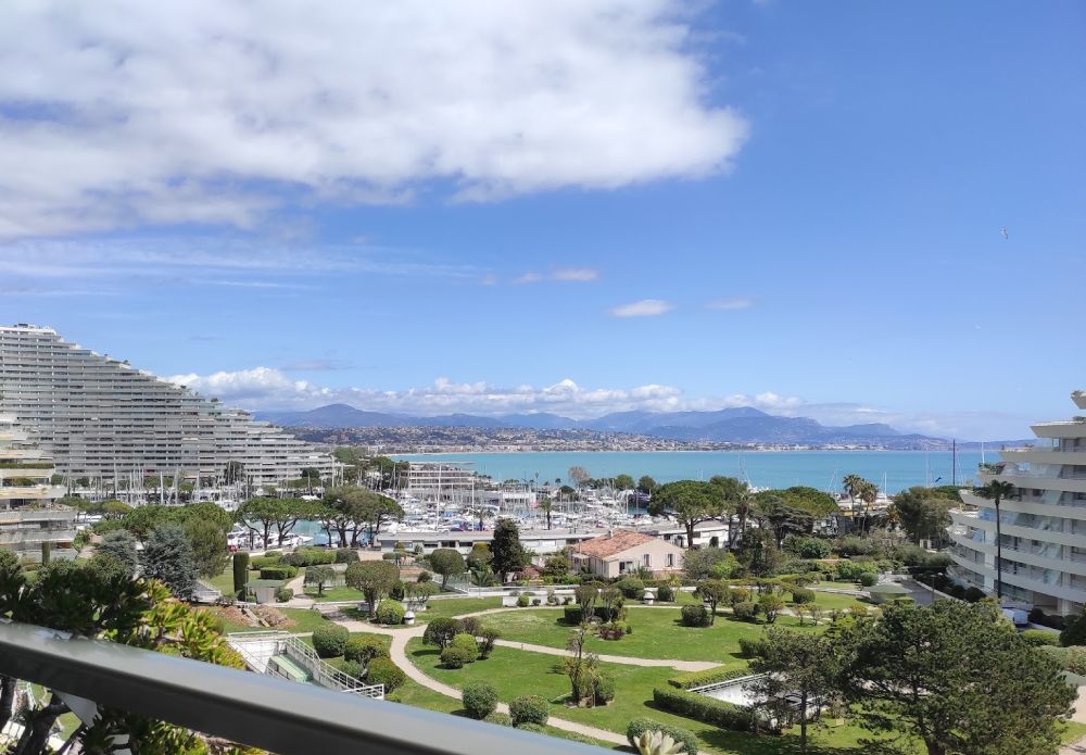 Real estate on the Cote d'Azur: some helpful tips